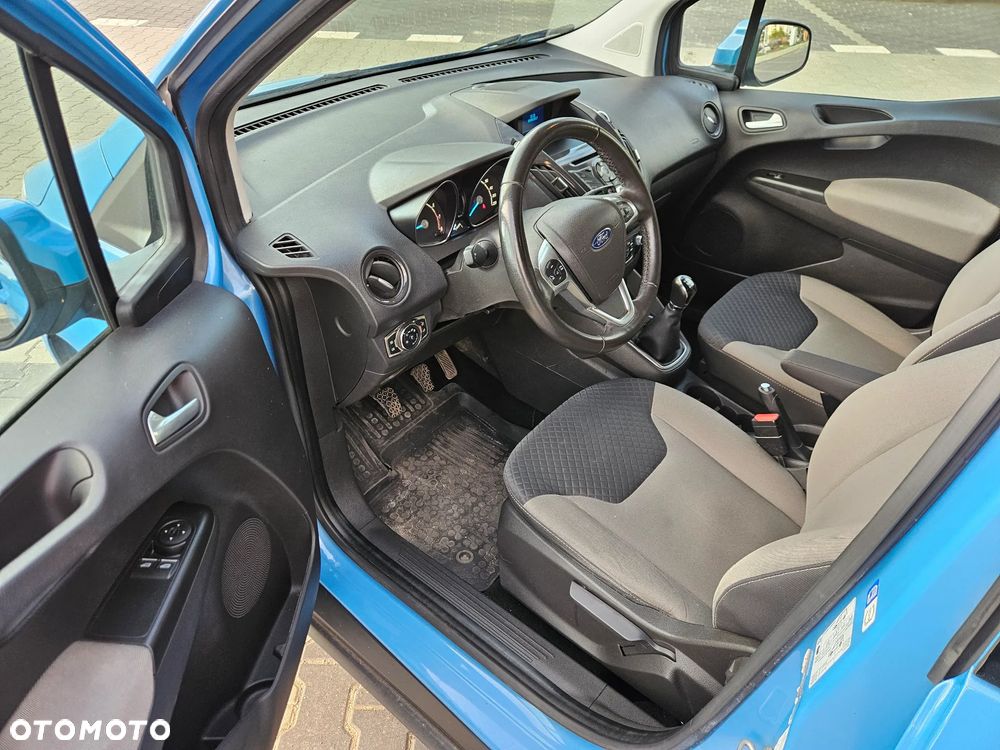 Ford Tourneo Courier - 10