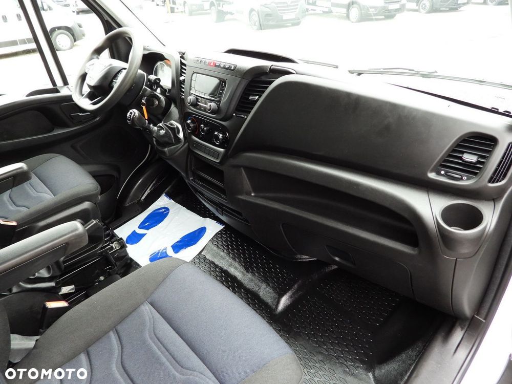 Iveco DAILY 35C16 WYWROTKA PODWÓJNA KABINA DOKA 6 MIEJSC TEMPOMAT BLIŹNIACZE KOŁA KLIMATYZACJA  160KM - 38