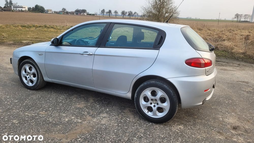 Alfa Romeo 147 1.9 JTD 8V Impression - 3