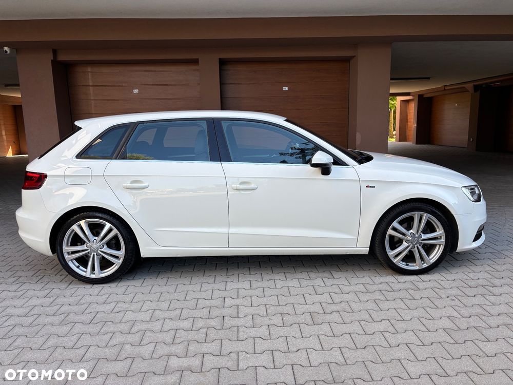 Audi A3 Sportback 1.4 TFSI S line Sportpaket - 3