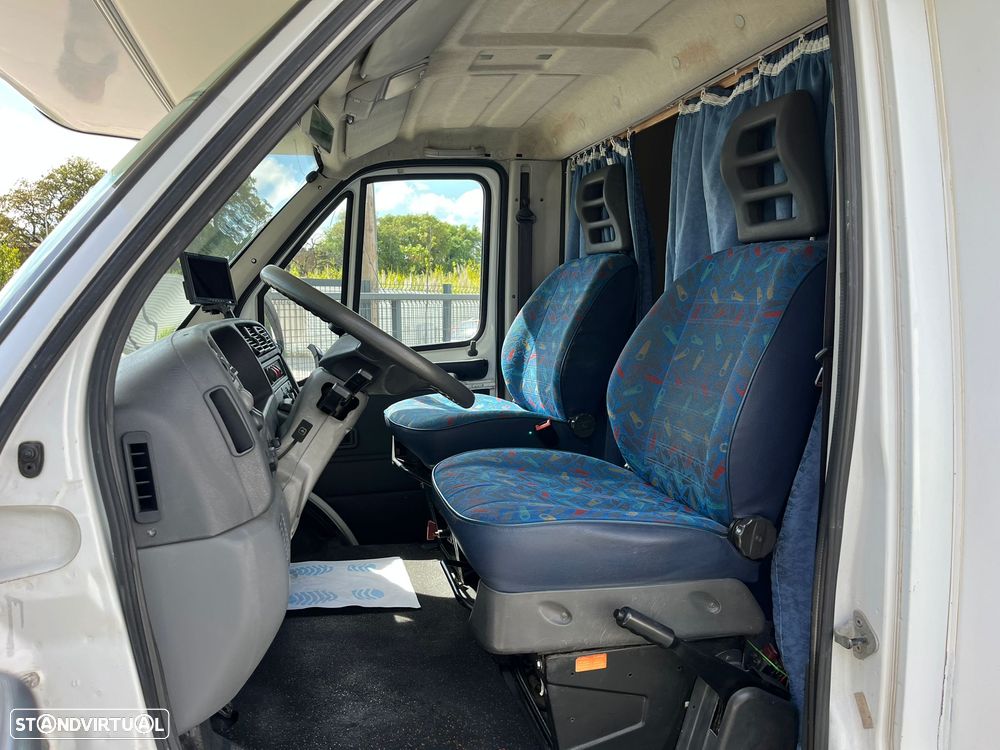 Fiat Ducato 6 lugares - 7