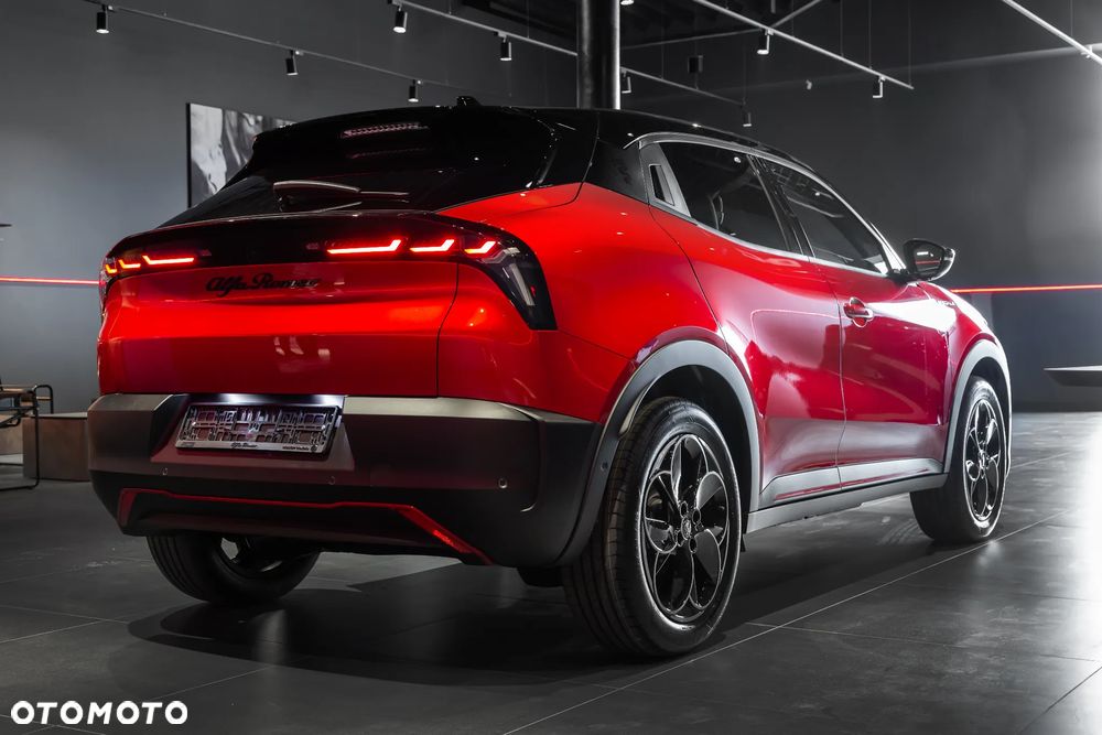 Alfa Romeo Junior ver-1-2-mhev-ibrida-speciale-edct - 6