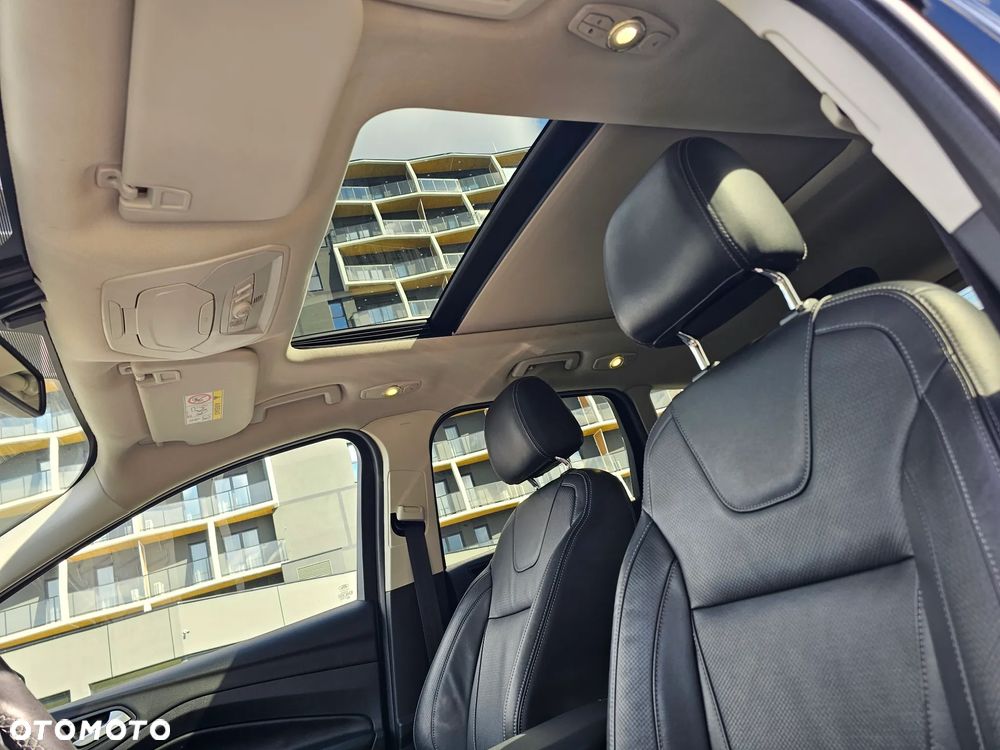 Ford Kuga 2.0 TDCi 4WD Titanium Plus - 38