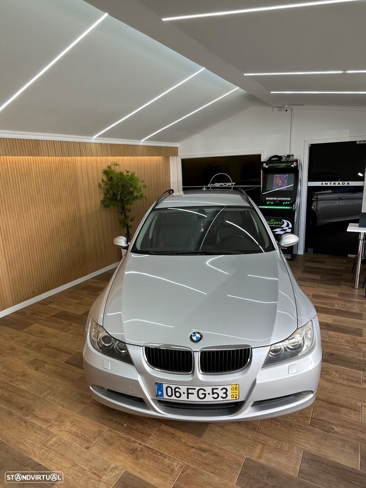BMW 320 d EfficientDynamics - 54