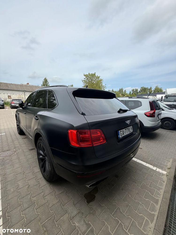 Bentley Bentayga W12 Mulliner - 7
