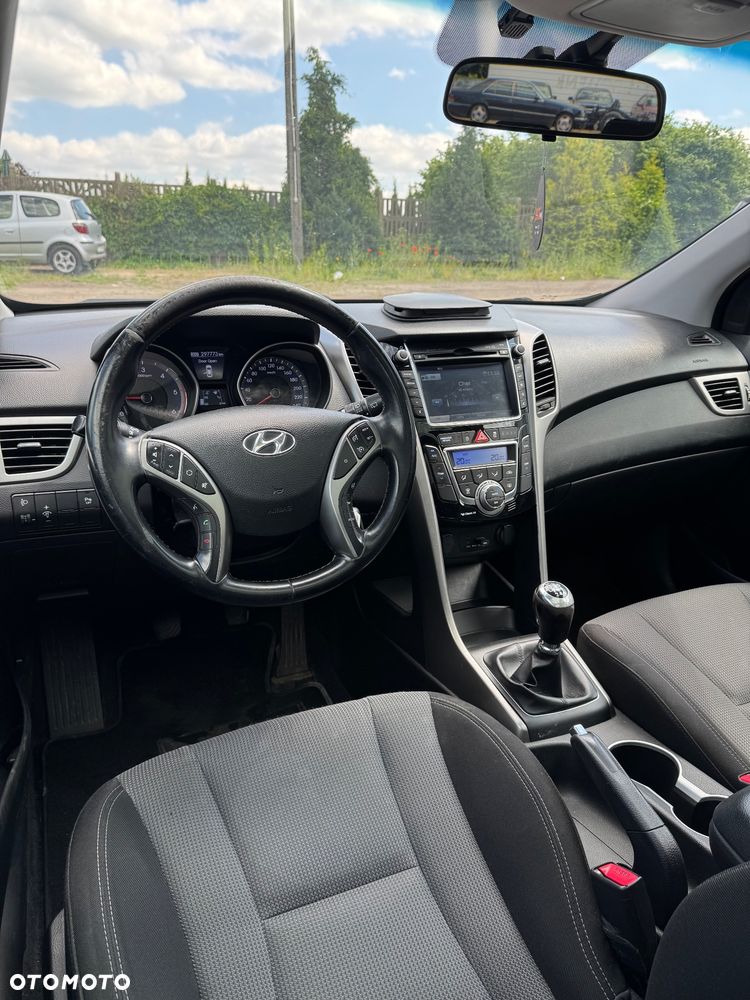 Hyundai i30 blue 1.6 CRDi Style - 14