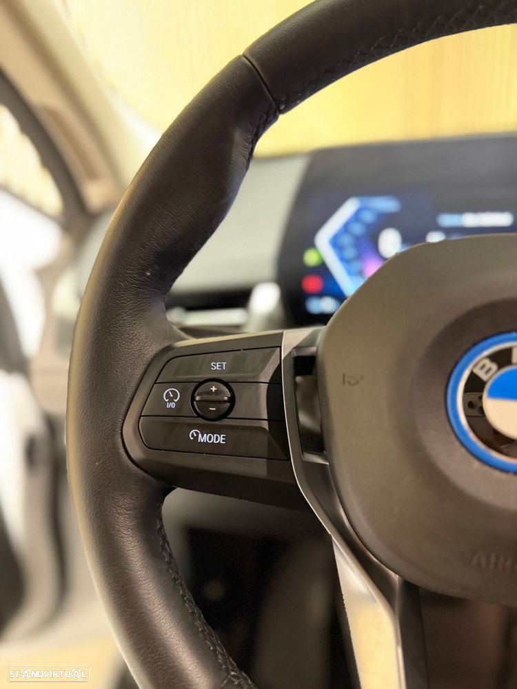 BMW iX2 eDrive20 - 10