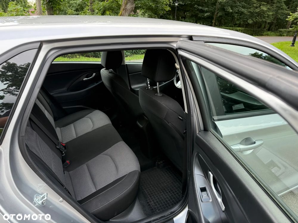 Hyundai i30 1.5 DPI Modern - 16