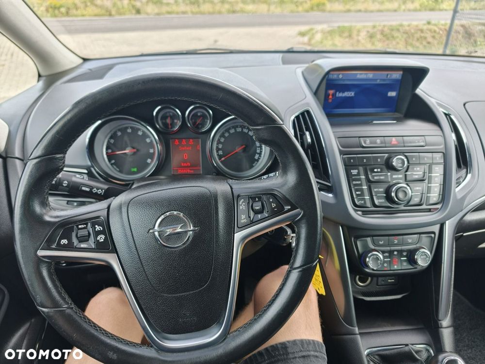 Opel Zafira - 28
