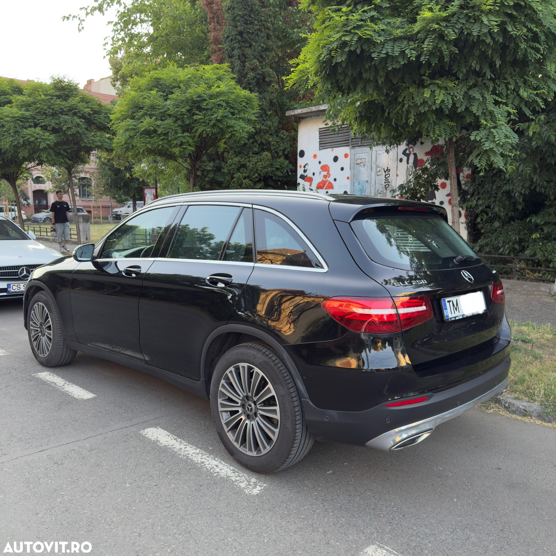 Mercedes-Benz GLC 250 4MATIC - 2