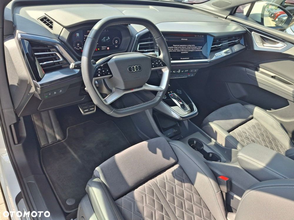 Audi Q4 e-tron - 11