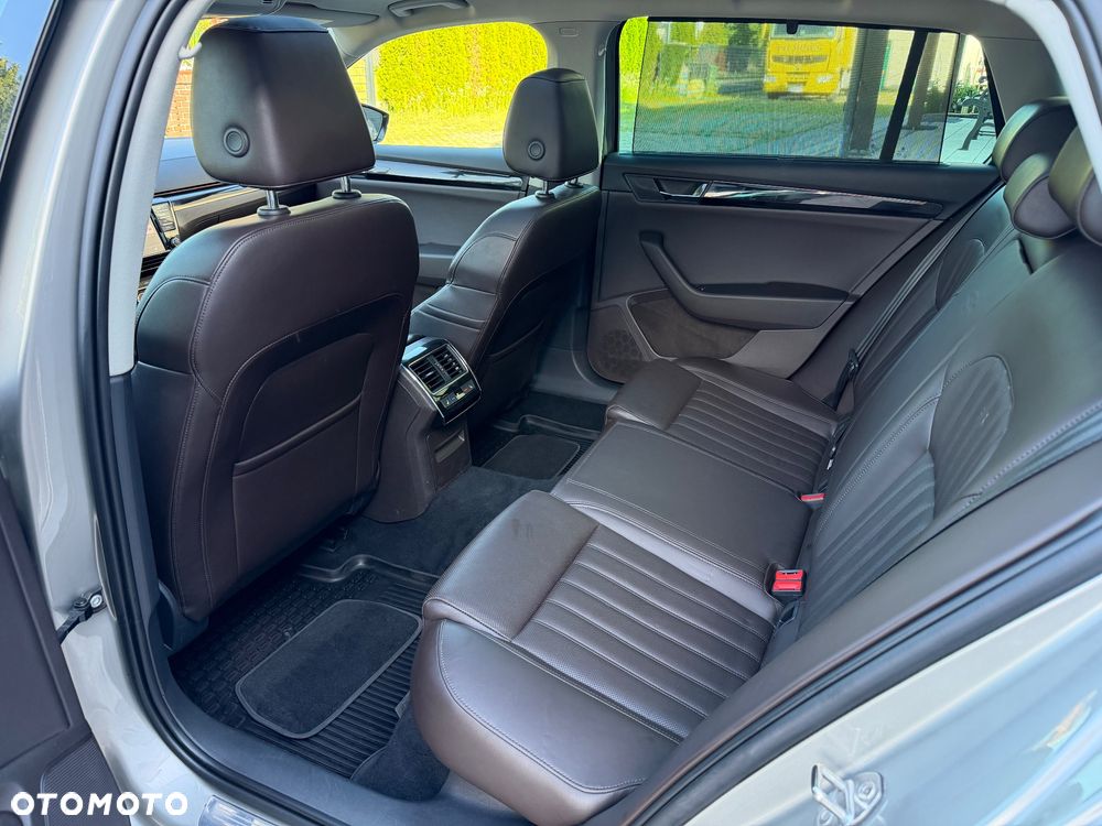 Skoda Superb 2.0 TDI L&K DSG - 27