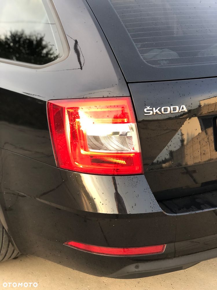 Skoda Octavia 2.0 TDI Ambition DSG - 14
