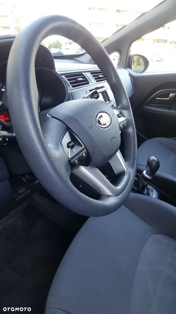 Kia Rio 1.4 Dream Team Edition - 10