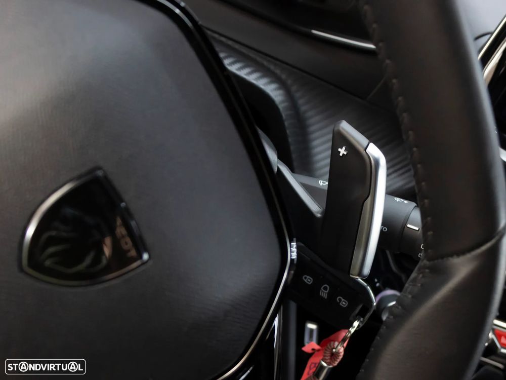 Peugeot 2008 1.2 Hybrid Allure e-DCS6 - 25