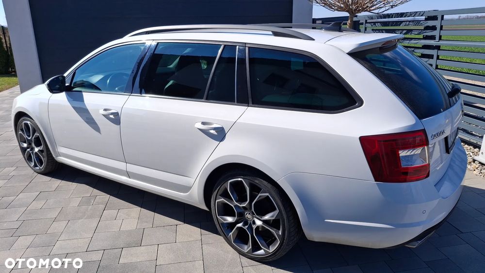 Skoda Octavia 2.0 TDI DSG RS - 7