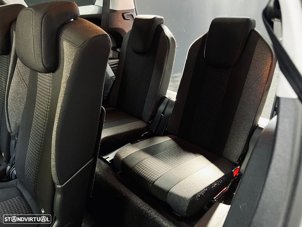 Peugeot 5008 1.5 BlueHDi Allure EAT8 - 41
