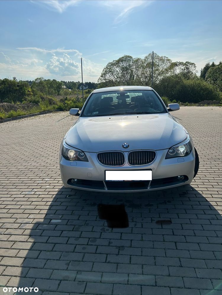 BMW Seria 5 545i - 1