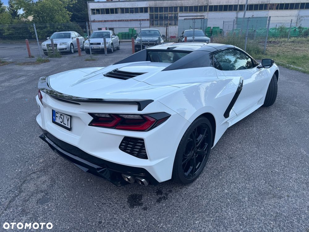 Chevrolet Corvette - 12