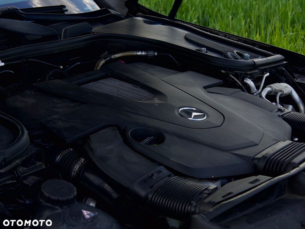 Mercedes-Benz Klasa E 400 4-Matic 9G-TRONIC - 25