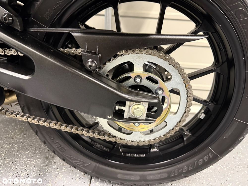 Yamaha MT - 16