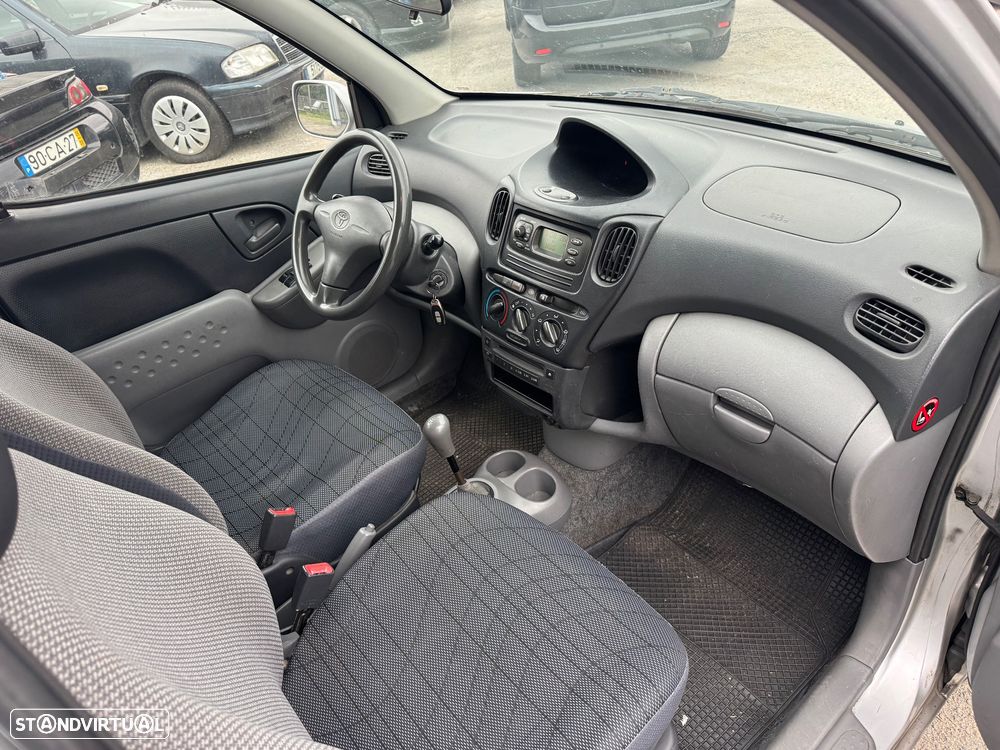 Toyota Yaris Verso 1.4 D-4D Sol - 31