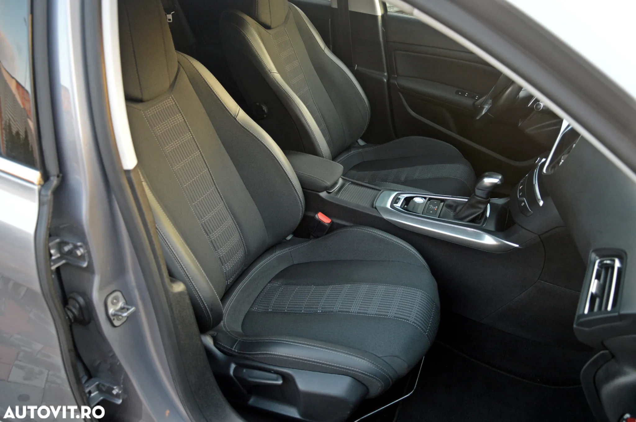 Peugeot 308 SW BlueHDi 130 EAT6 Stop & Start Allure - 27