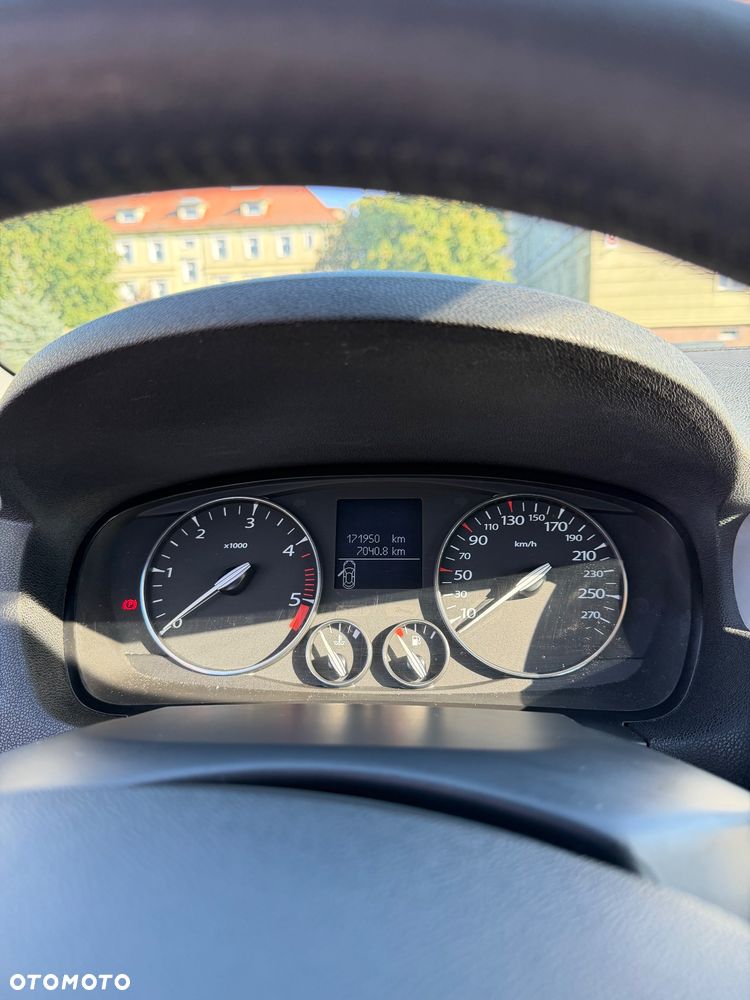 Renault Laguna 2.0 dCi Monaco GP2 - 15
