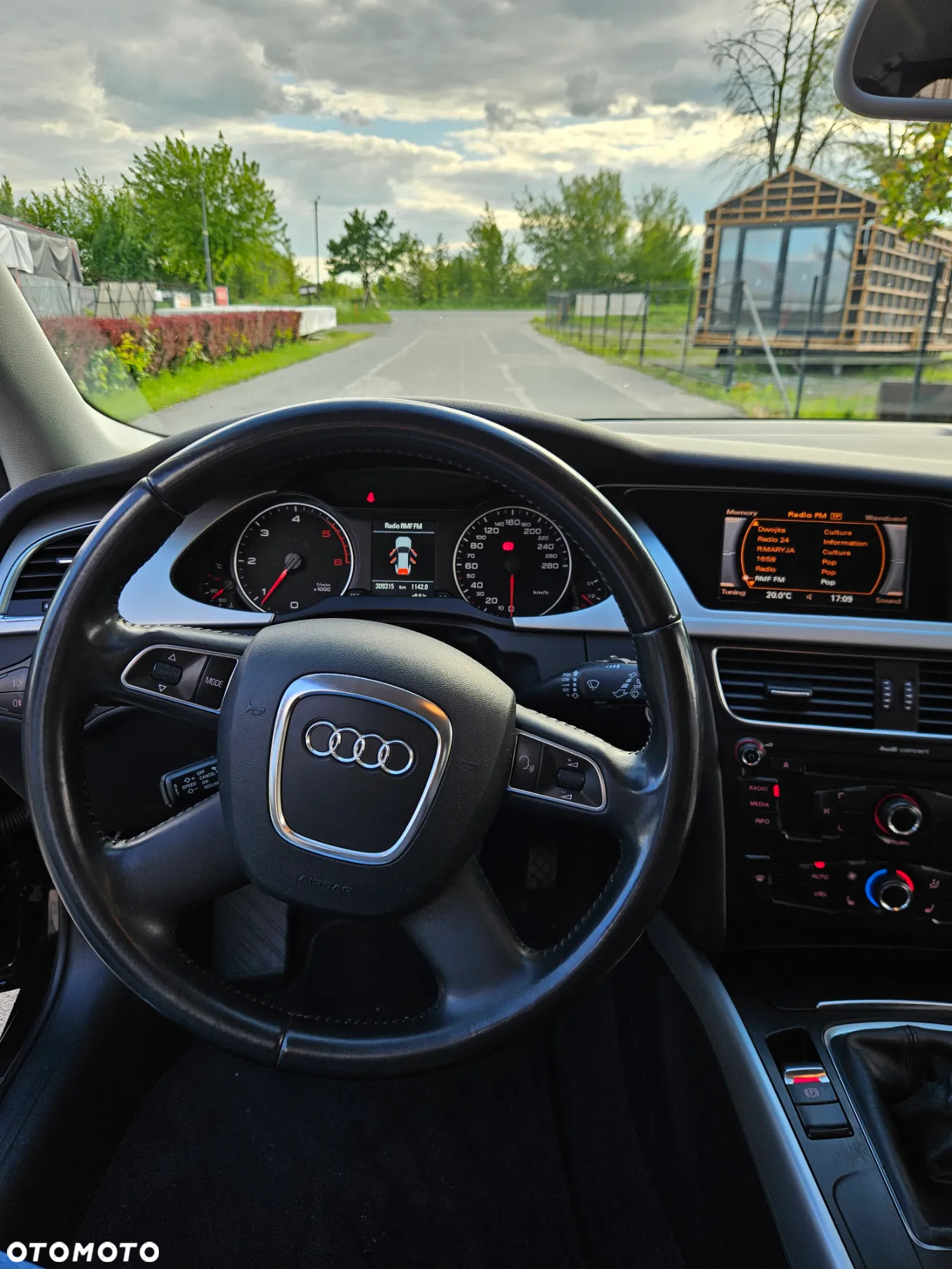 Audi A4 Avant 2.0 TDI DPF Ambition - 29