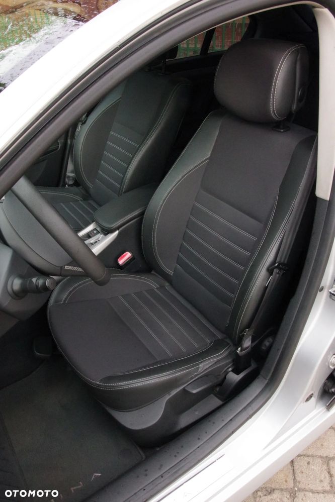 Renault Laguna 2.0 DCi FAP Dynamique - 10