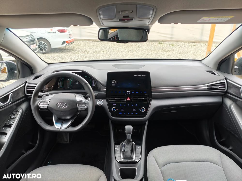 Hyundai IONIQ - 4
