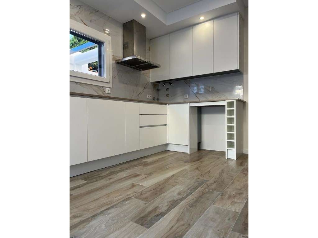 Espetacular Moradia Geminada T3 Duplex, boas áreas, pronta habitar ... - Grande imagem: 5/16