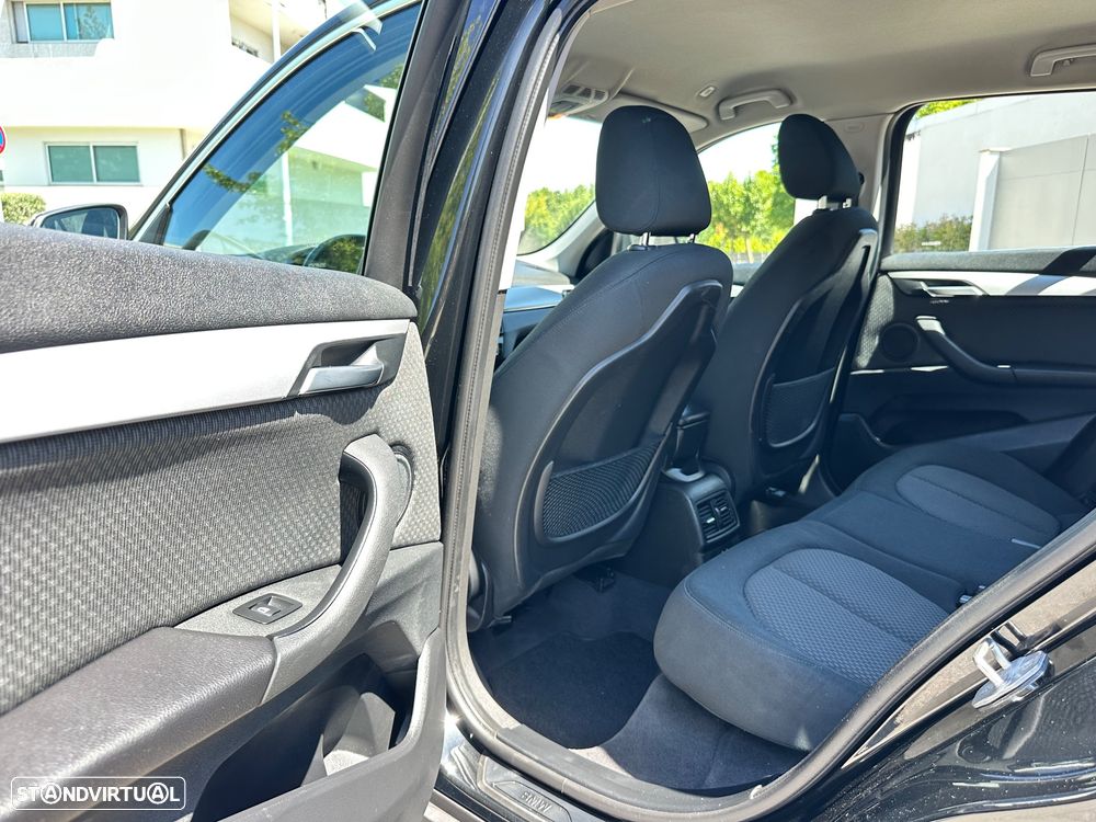 BMW X1 18 d sDrive Auto Advantage - 29