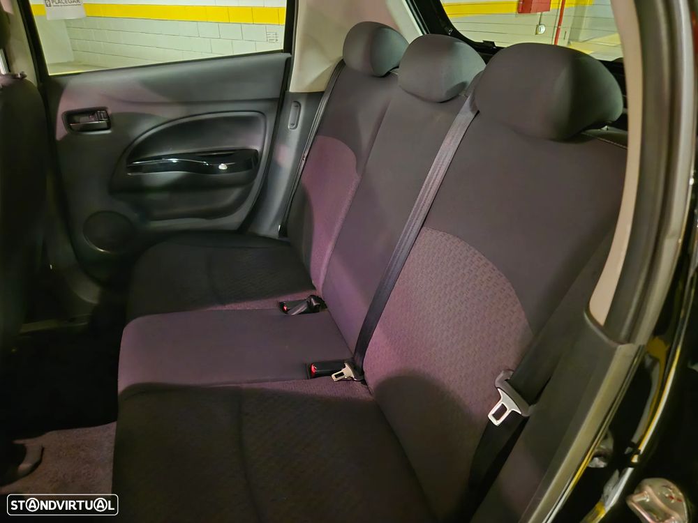 Mitsubishi Space Star 1.2 Intense - 28