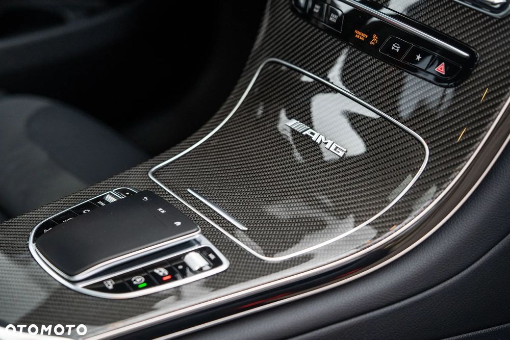 Mercedes-Benz GLC AMG 63 S 4Matic+ AMG Speedshift MCT 9G - 13