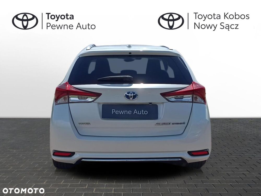 Toyota Auris Hybrid 135 Premium - 4