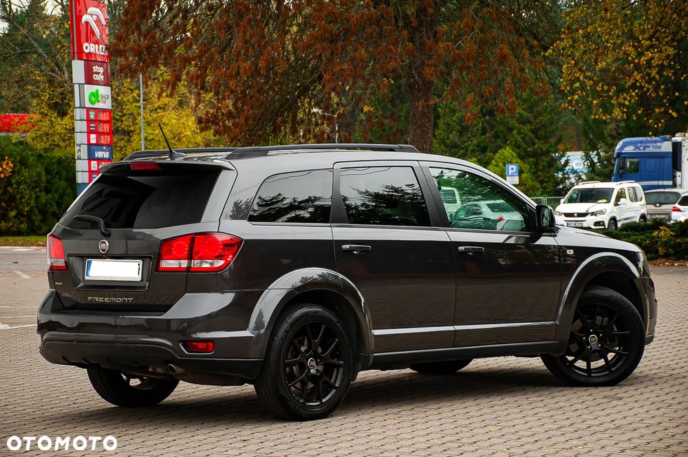 Fiat Freemont 2.0 Multijet 16V DPF Automatik Allrad Black Code - 17