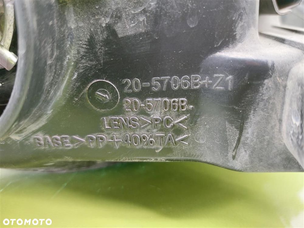 Reflektor lampa przód lewa Peugeot 206 1998-2009 WERSJA EUROPEJSKA - 8