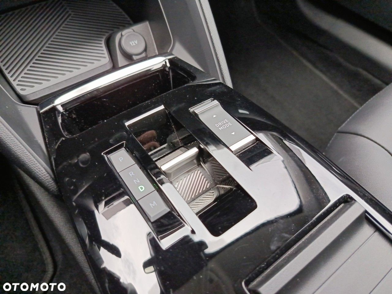 Citroën C4X 1.2 PureTech Max S&S EAT8 - 21