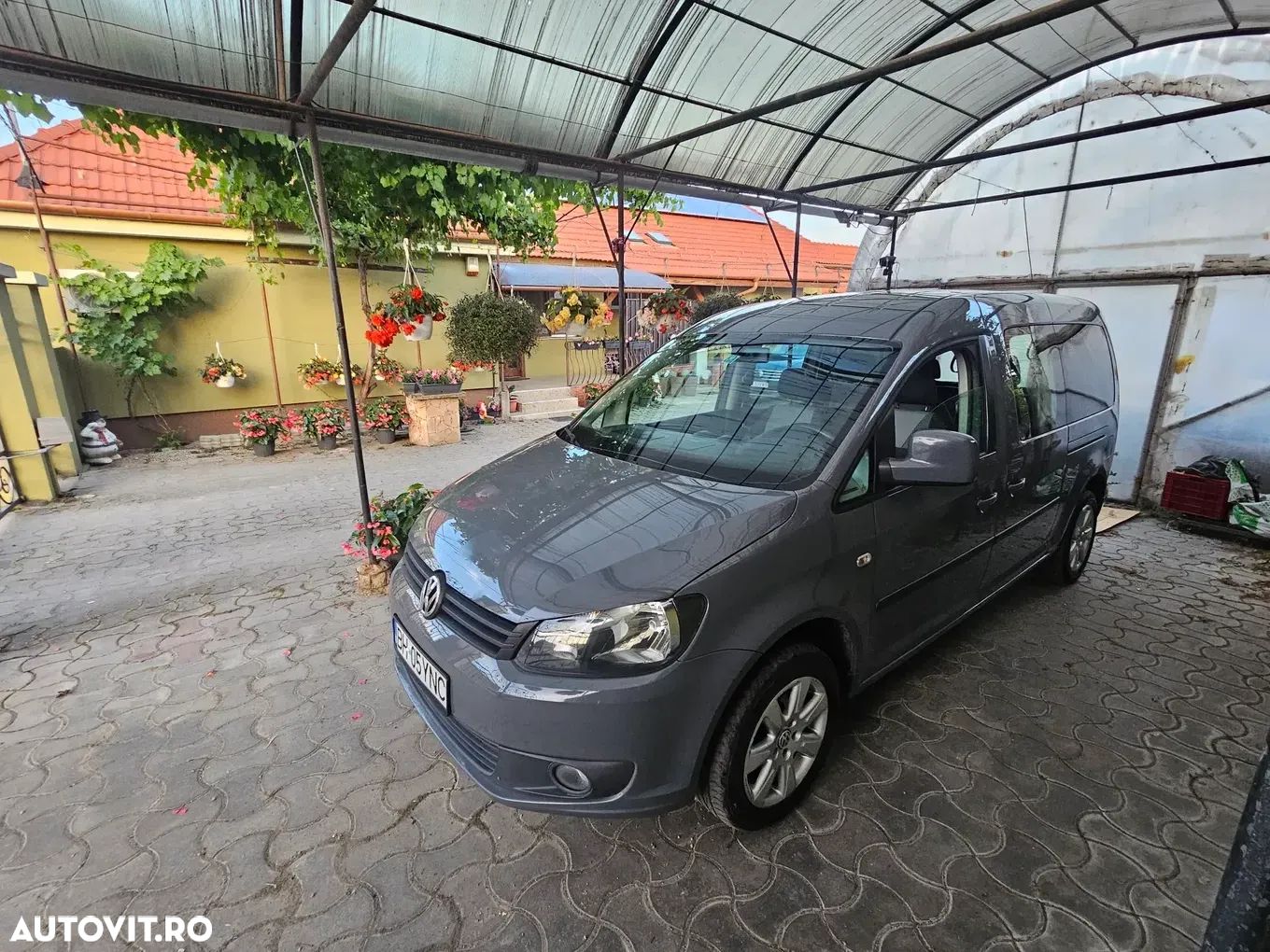 Volkswagen Caddy Maxi 2.0 TDI Comfortline - 1