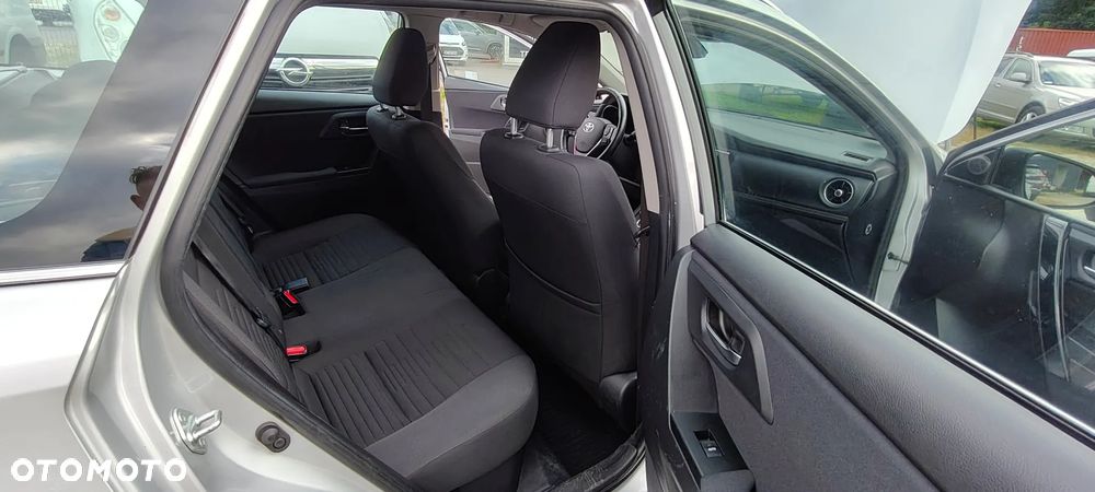Toyota Auris Hybrid 135 Premium - 11
