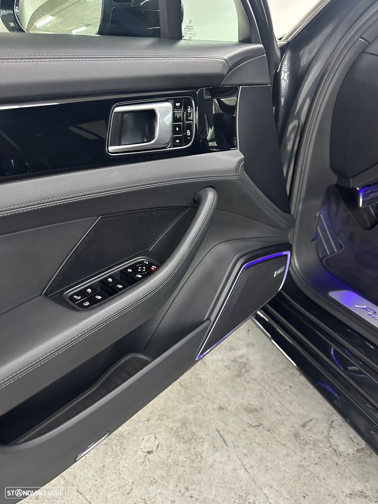 Porsche Panamera Sport Turismo 4S E-Hybrid - 22