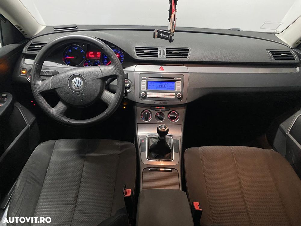Volkswagen Passat 2.0 TDI Trendline - 6