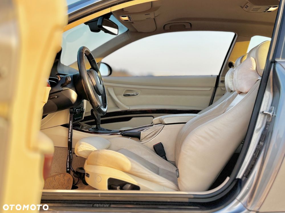 BMW Seria 3 325i - 13