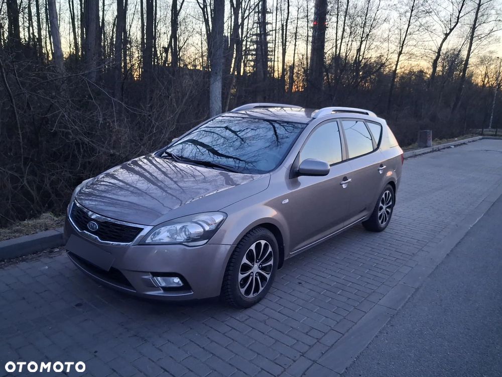 Kia Ceed 1.6 Comfort + - 1