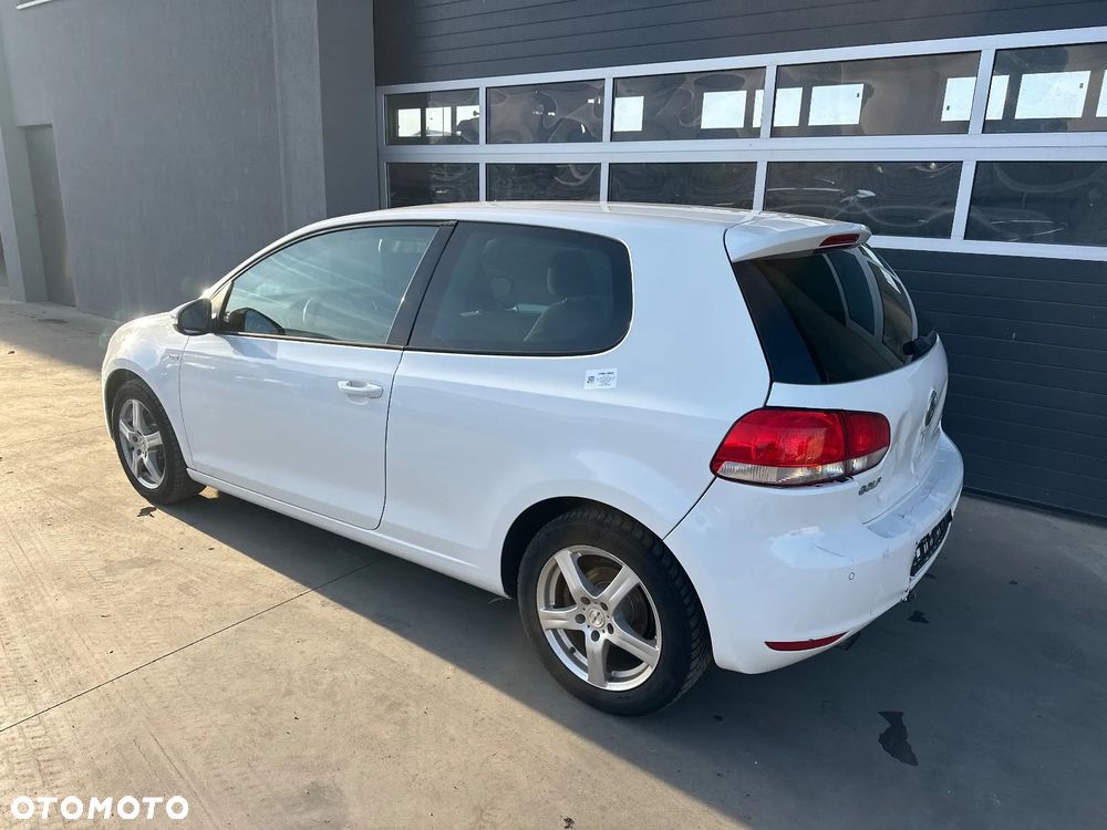 Volkswagen Golf 1.2 TSI BMT Trendline - 4