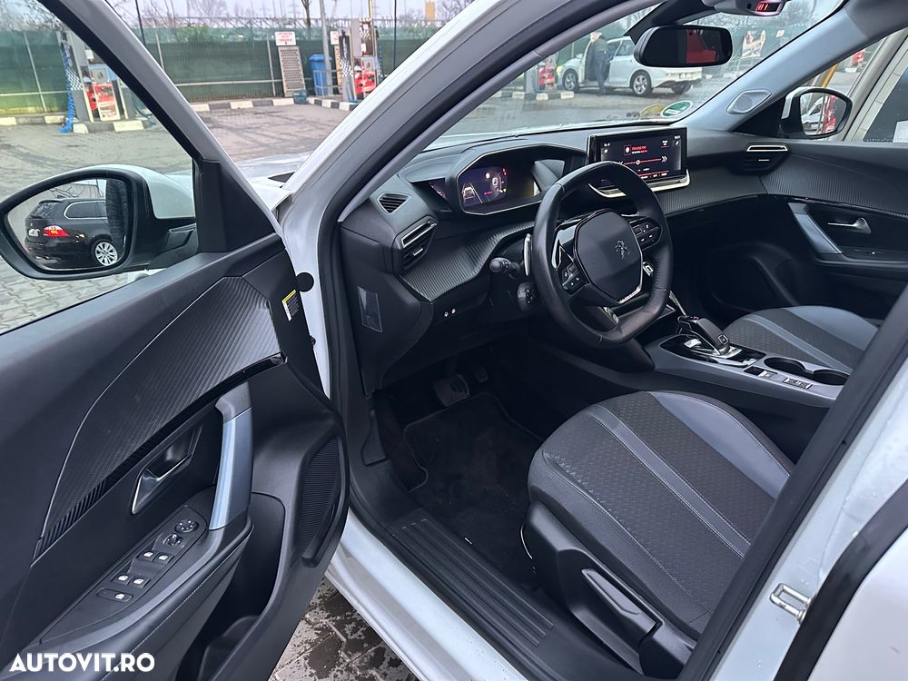 Peugeot 2008 BlueHDi 130 EAT8 GT Pack - 6