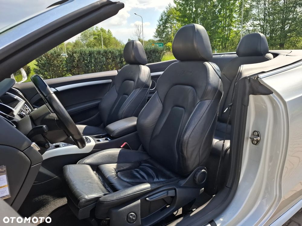 Audi A5 Cabrio - 38