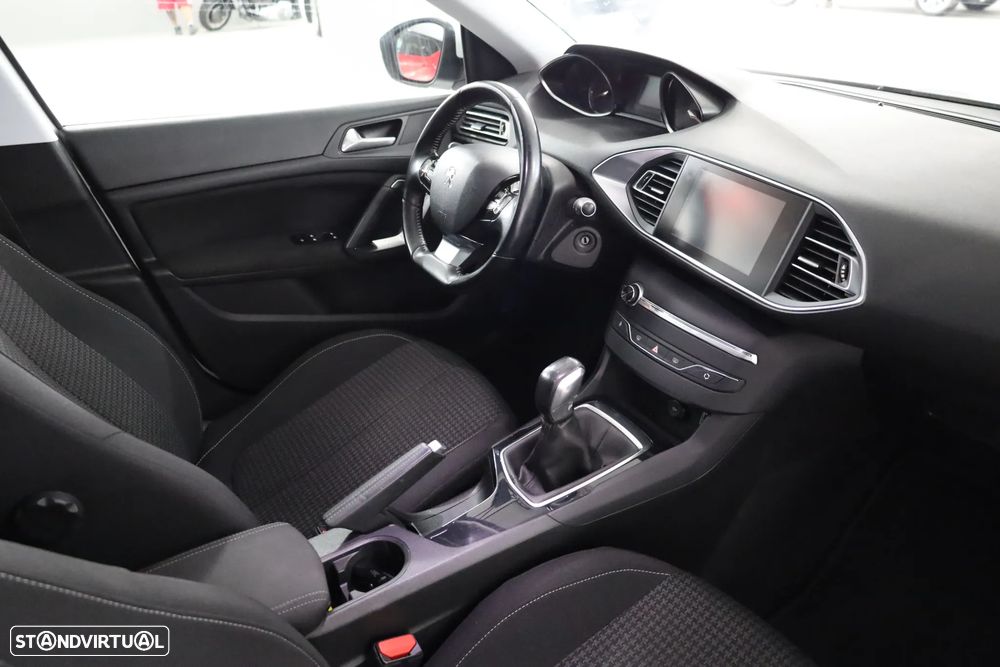 Peugeot 308 SW BlueHDi 100 Stop & Start Nível 1 Business-Line - 8
