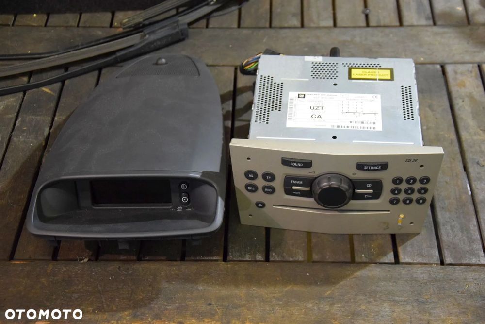 Opel Corsa D Radio CD30 Złote + wyświetlacz z KODEM Oryginał - 1